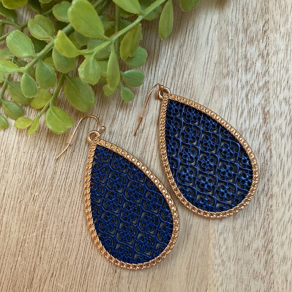 🎉HP🎉 ITS Teardrop Filigree Earrings 💗 Gold & Navy - Picture 4 of 12